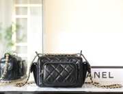 Uubags | Chanel Small Camera Case Shiny Crumpled Lambskin & Gold-Tone Metal Black 13x23x15cm - 5