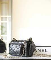 Uubags | Chanel Small Camera Case Shiny Crumpled Lambskin & Gold-Tone Metal Black 13x23x15cm - 3