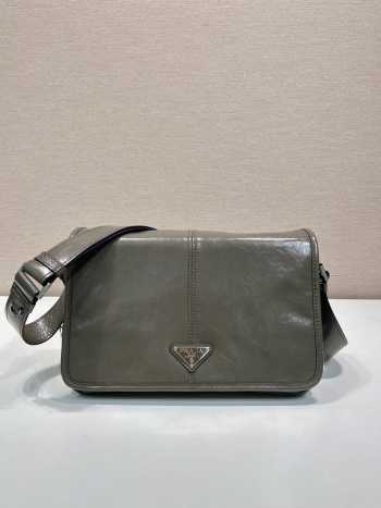 Uubags Prada 2VD073 leather shoulder bag in green 30x20x11cm