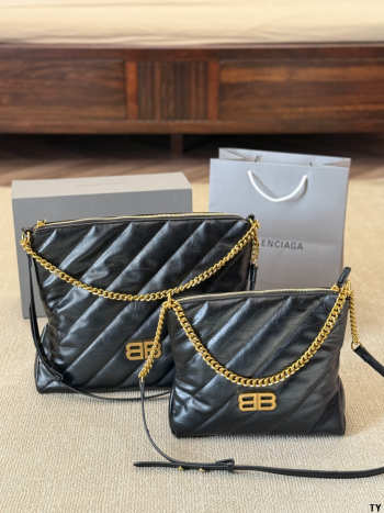 Uubags Balenciaga Crush small hobo bag in black quilted crushed calfskin, aged-gold hardware 24x20x10cm