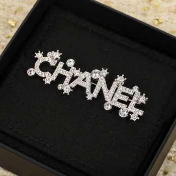 Uubags Chanel brooches diamond