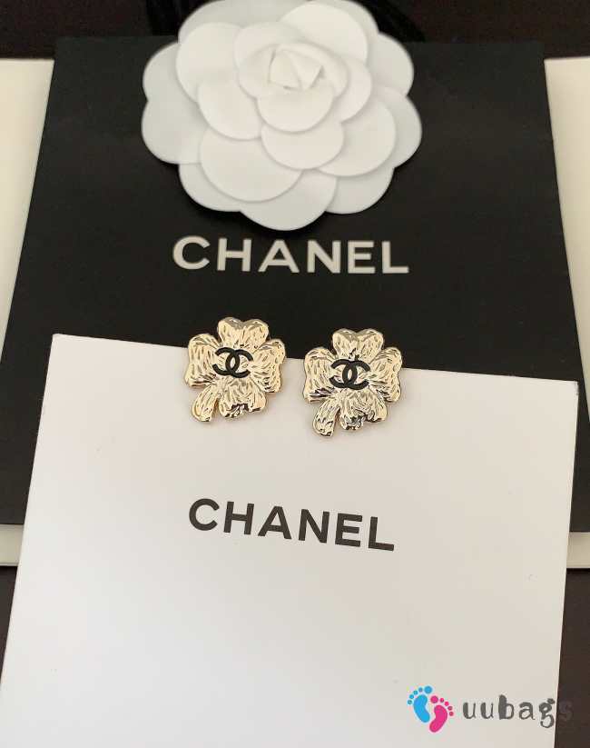 Uubags Chanel silver stud earrings - 1