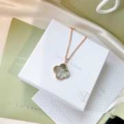 Uubags Van Cleef Vintage Alhambra pendant 18K yellow gold, Mother-of-pearl - 4