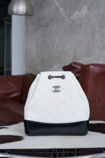 Uubags Chanel Grabrielle Small Backpack White Calfskin Leather 23x22.5x10cm