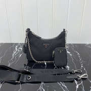 Uubags Prada Re-Edition 2005 Saffiano Hobo Bag With Silver Buckle 18x22x6.5cm - 4