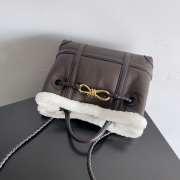 Uubags Bottega Veneta Andiamo Aviator Shearling In Brown 25x22x10cm - 4