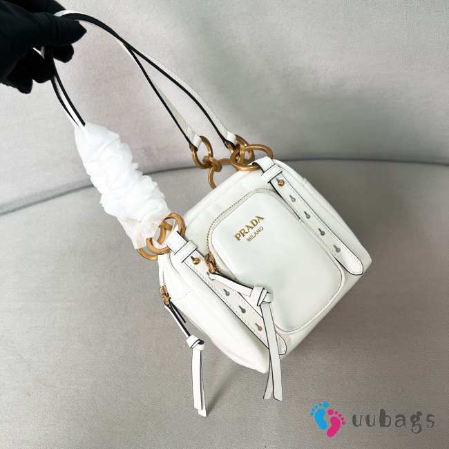 Uubags Prada Dangle leather top-handle mini-bag in white 14x14.5x13.5cm - 1