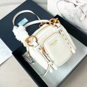 Uubags Prada Dangle leather top-handle mini-bag in white 14x14.5x13.5cm - 4