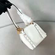 Uubags Prada Dangle leather top-handle mini-bag in white 14x14.5x13.5cm - 3