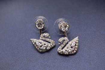 Uubags Swarovski Swan Lake Pierced Earring Jackets White Rhodium Plated 