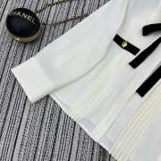 Uubags Prada White shirt with black collar - 5