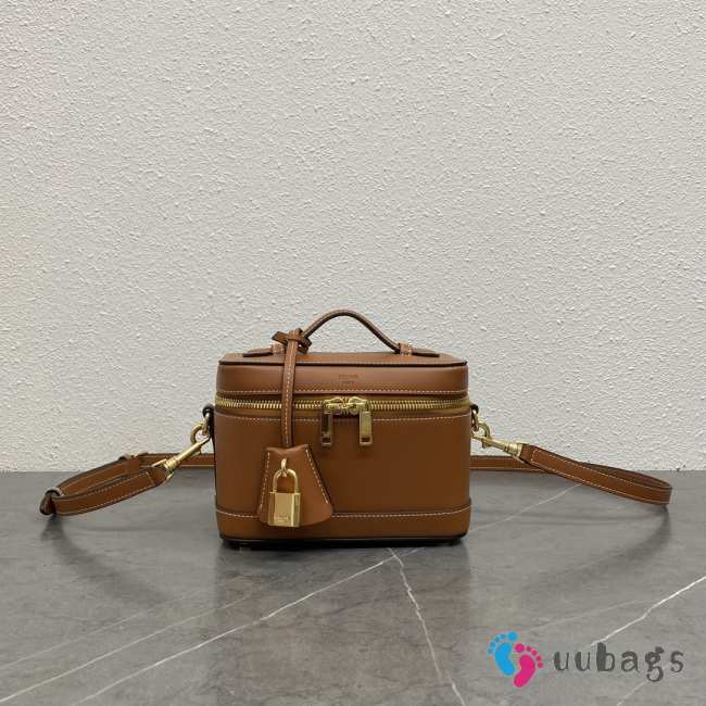 Uubags Celine Vanity bag in Triomphe canvas and calfskin brown 18x12x18cm - 1