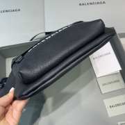 Uubags Balenciaga everyday beltpack in black natural grain calfskin 24x18x4cm - 6