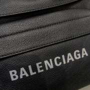 Uubags Balenciaga everyday beltpack in black natural grain calfskin 24x18x4cm - 3