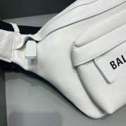 Uubags Balenciaga everyday beltpack in white natural grain calfskin 24x18x4cm - 3