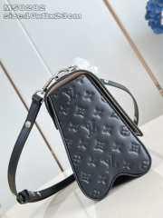 Uubags Louis Vuitton M13117 Twist PM Bag In Black 19x15x7cm - 3