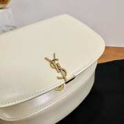 Uubags YSL Voltaire Box smooth leather handbag in white 17.5x21x8cm - 6