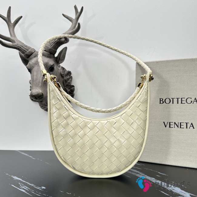 Bottega Veneta Gemelli Bag In Cream 24x15x6cm - 1