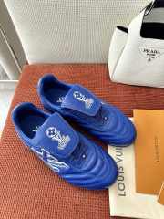 Uubags Louis Vuitton 1AHDP8 LV Footprint Soccer Sneaker In Blue - 2