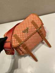 Uubags Prada Messenger bag in orange fabric-printed nylon with saffiano leather 25x19.5x11cm - 6