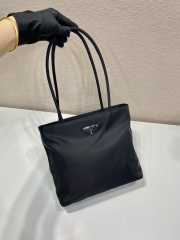 Uubags Prada retro tote bag in black 25x24x7cm - 6