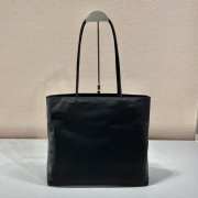 Uubags Prada large retro tote bag in black 35x30x10cm - 3