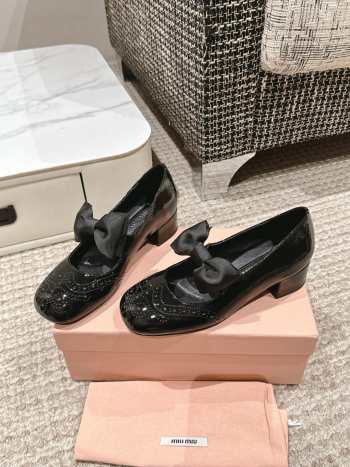 Uubags Miu Miu patent leather pumps with bow in black 4cm