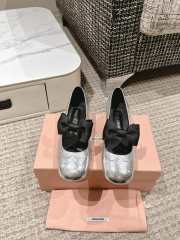 Uubags Miu Miu patent leather pumps with bow in silver 4cm - 3