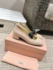 Uubags Miu Miu patent leather pumps with bow in beige 4cm - 2