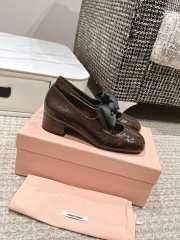 Uubags Miu Miu patent leather pumps with bow in brown 4cm - 5