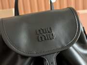 Uubags Miu Miu leather backpack in black 29.5x25x12.5cm - 3