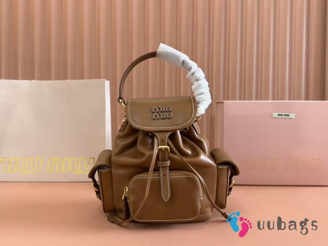 Uubags Miu Miu small leather backpack in brown 22x18x11.5cm - 1