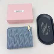 Uubags Miu Miu small wallet in matelasse nappa leather light blue 11.5x8.5cm - 5