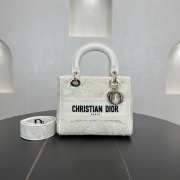 Uubags Dior White D-Lace Embroidery Medium Lady D-Lite Bag 24x20x11cm - 1