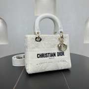 Uubags Dior White D-Lace Embroidery Medium Lady D-Lite Bag 24x20x11cm - 4