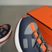 Uubags Hermes Katana sneaker in knit and gris silex/marine calfskin with graphic cut-out detail - 3