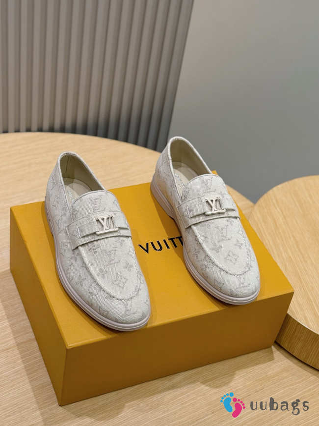 Uubags Louis Vuitton Estate Monogram Loafers In Beige  - 1