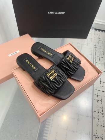 Miu Miu Slippers S002