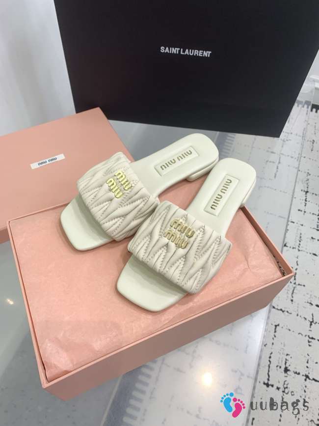 Miu Miu Slippers S003 - 1