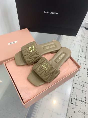 Miu Miu Slippers S005