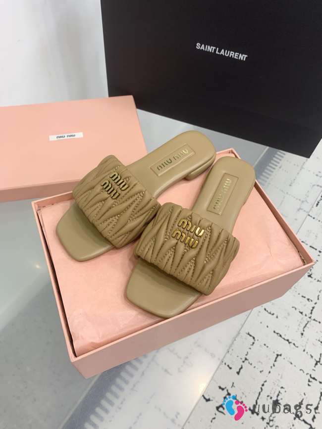 Miu Miu Slippers S006 - 1