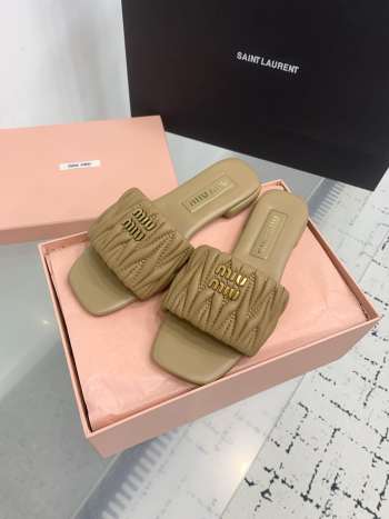 Miu Miu Slippers S006