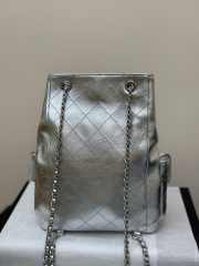 Uubags Chanel Backpack Metallic Lambskin and Silver Metal In Silver 24.5x18x8cm - 4