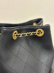 Uubags Chanel Backpack Shiny Lambskin & Gold Plated Metal In Black 24.5x18x8cm - 2