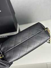 Uubags Chanel Hobo Bag Lambskin & Gold Metal In Black 27x33x10.5cm - 2