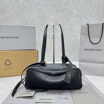 Uubags Balenciaga carry bowling bag small in black calfskin, aged-gold hardware 34x12x12cm
