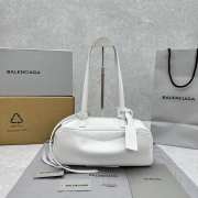 Uubags Balenciaga carry bowling bag small in white calfskin, aged-gold hardware 34x12x12cm - 1