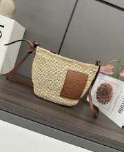 Uubags Loewe Slit pochette bag in raffia and calfskin 17x27x11cm - 1