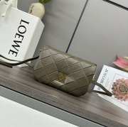 Uubags Loewe Puffer Goya bag in dark khaki pleated shiny nappa lambskin 20x6x13cm - 1