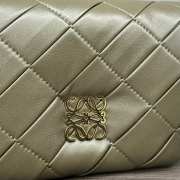 Uubags Loewe Puffer Goya bag in dark khaki pleated shiny nappa lambskin 20x6x13cm - 2
